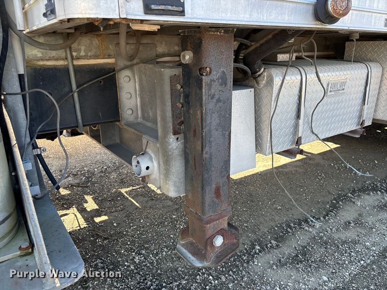 image for item YA1969 2002 GMC C7000 communications truck