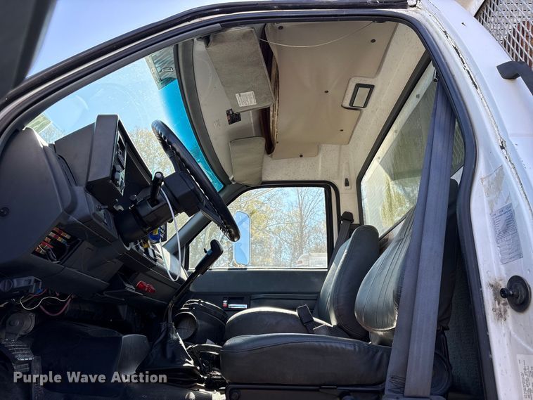 image for item YA1969 2002 GMC C7000 communications truck