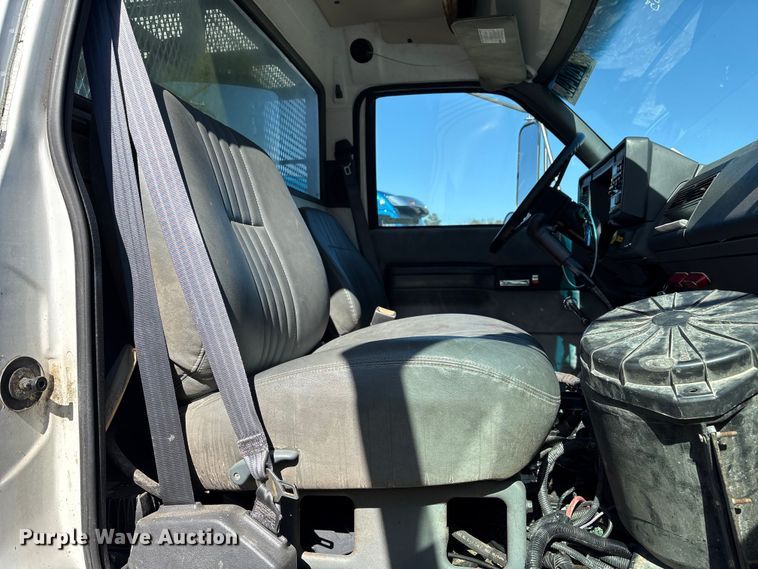 image for item YA1969 2002 GMC C7000 communications truck