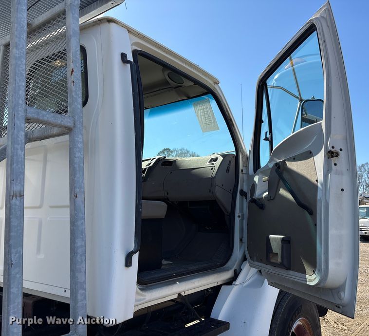 image for item YA1970 2001 Sterling L-Line communications truck