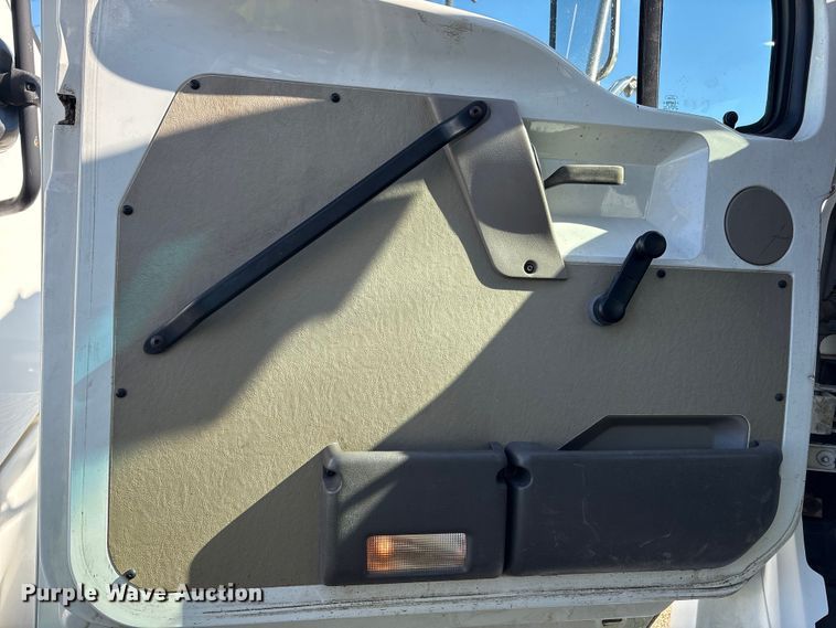 image for item YA1973 2001 Sterling L-Line communications truck