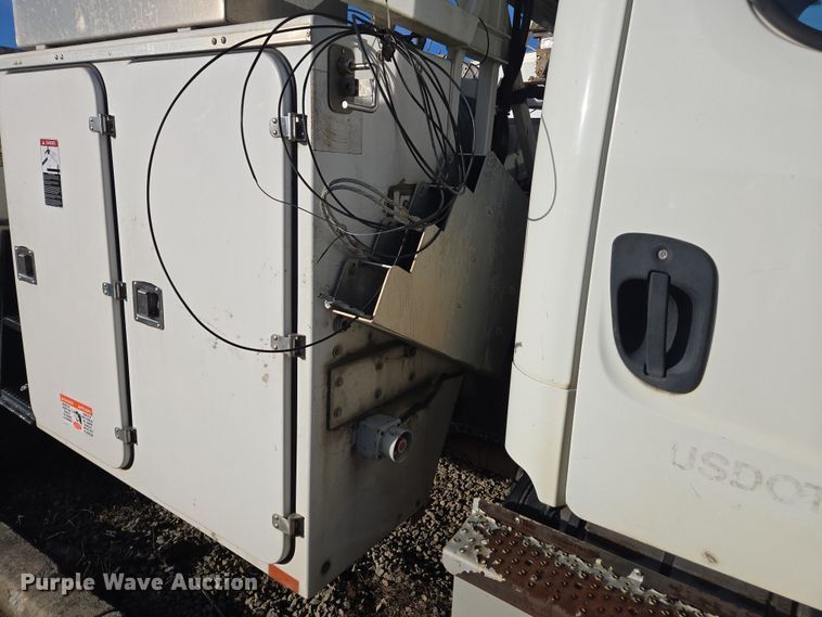 image for item YA1977 2014 Freightliner Business Class M2 cable placer bucket truck
