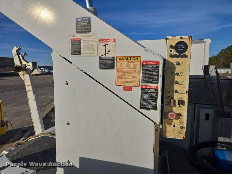 image for item YA1977 2014 Freightliner Business Class M2 cable placer bucket truck