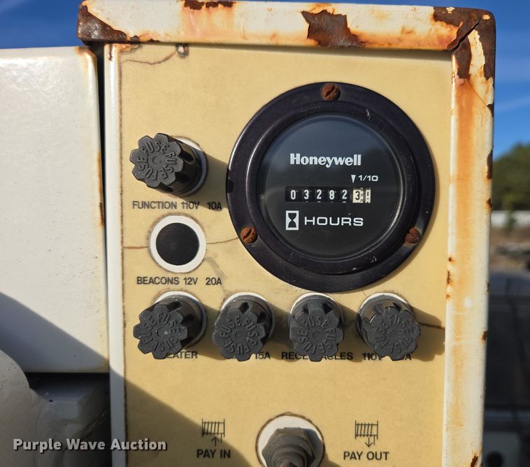 image for item YA1977 2014 Freightliner Business Class M2 cable placer bucket truck