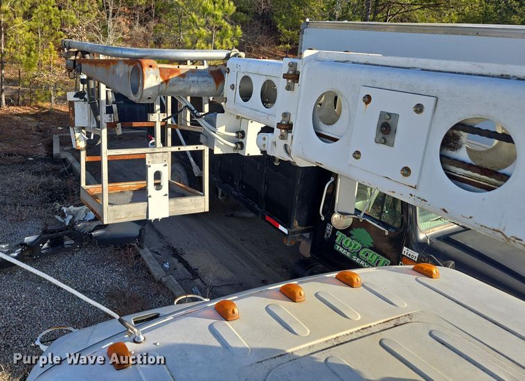 image for item YA1977 2014 Freightliner Business Class M2 cable placer bucket truck