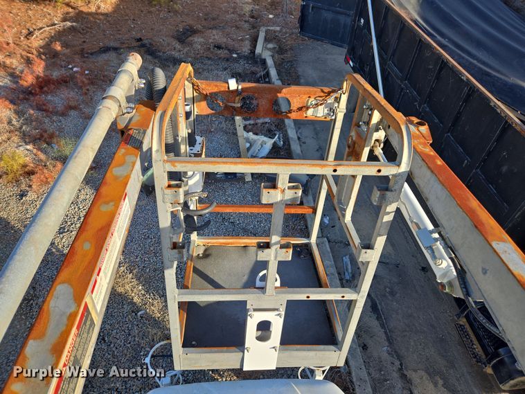 image for item YA1977 2014 Freightliner Business Class M2 cable placer bucket truck