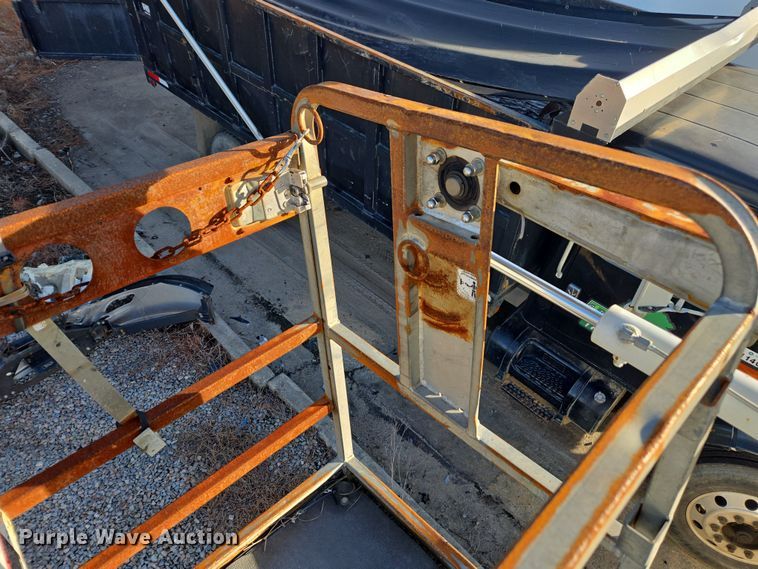 image for item YA1977 2014 Freightliner Business Class M2 cable placer bucket truck