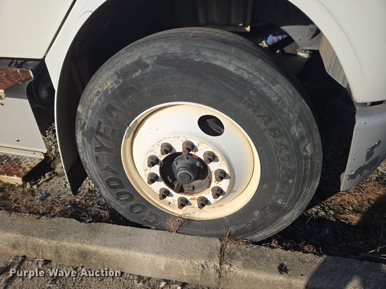 image for item YA1977 2014 Freightliner Business Class M2 cable placer bucket truck