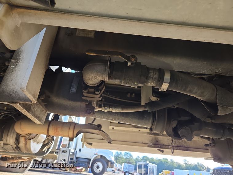 image for item YA1977 2014 Freightliner Business Class M2 cable placer bucket truck