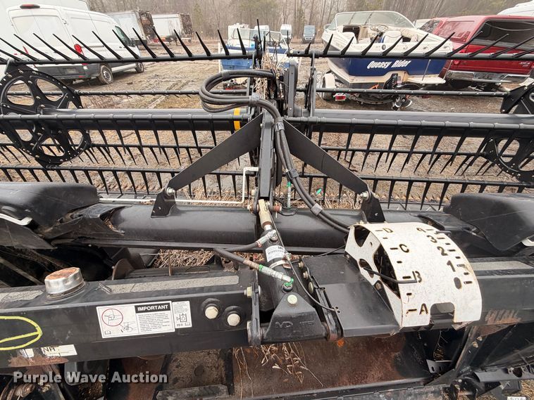 image for item YA2159 2013 Case IH 2162 30MIO 2BE flex draper head