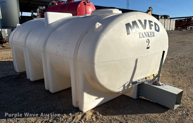 image for item DQ4220 Poly tank