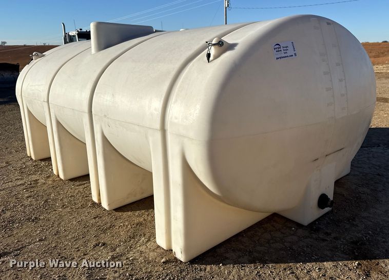 image for item DQ4220 Poly tank