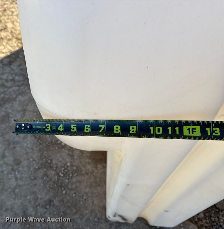 image for item DQ4220 Poly tank