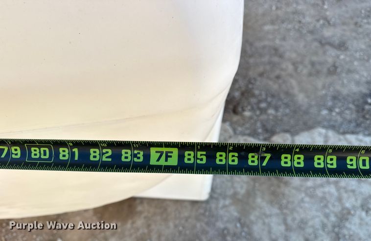 image for item DQ4220 Poly tank