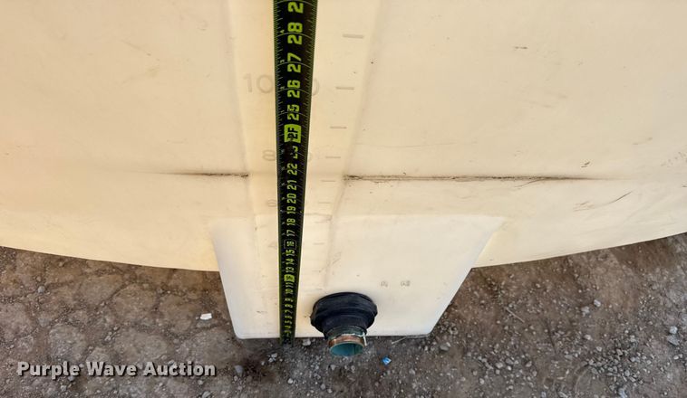 image for item DQ4220 Poly tank