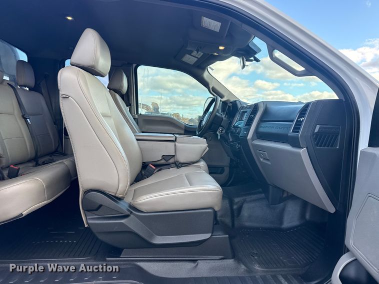 image for item DQ4222 2020 Ford F550 Ext. Cab flatbed truck