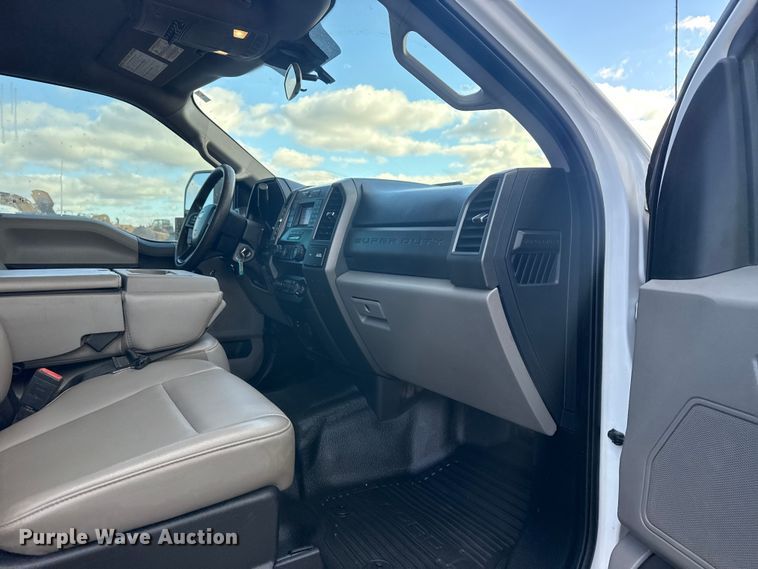 image for item DQ4222 2020 Ford F550 Ext. Cab flatbed truck