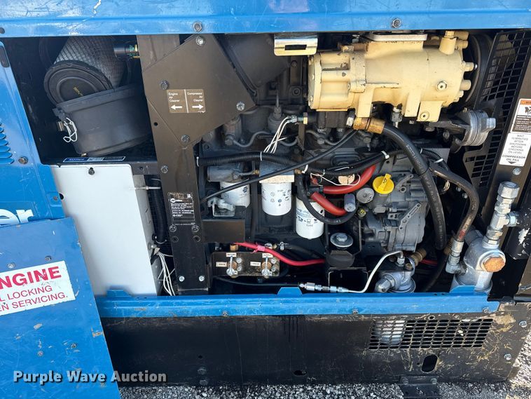 image for item DQ4237 Miller Big Blue Air Pak welder/generator