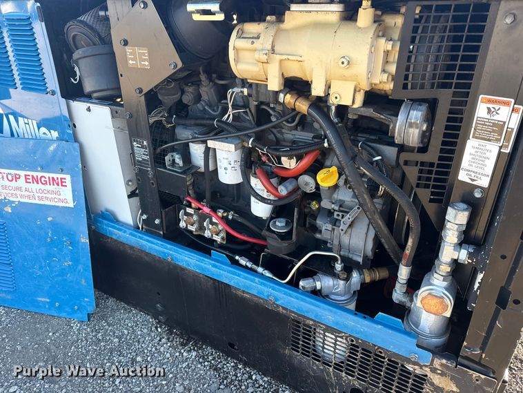 image for item DQ4237 Miller Big Blue Air Pak welder/generator