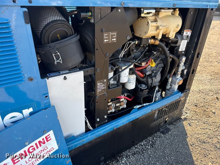 image for item DQ4237 Miller Big Blue Air Pak welder/generator