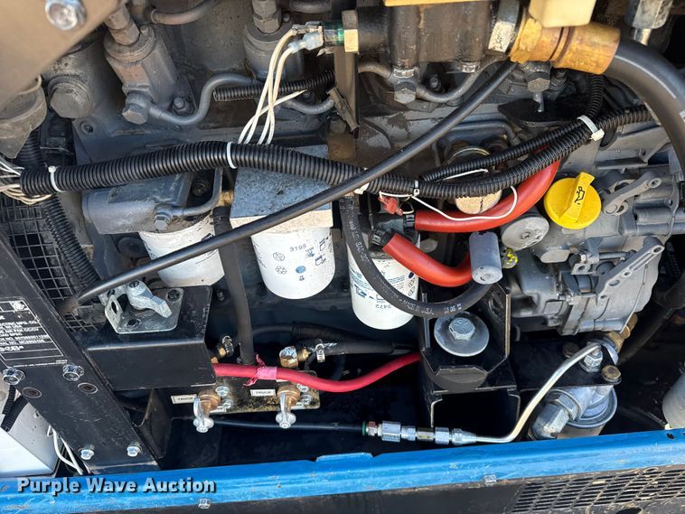 image for item DQ4237 Miller Big Blue Air Pak welder/generator