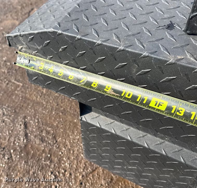 image for item DQ4240 (4) toolboxes