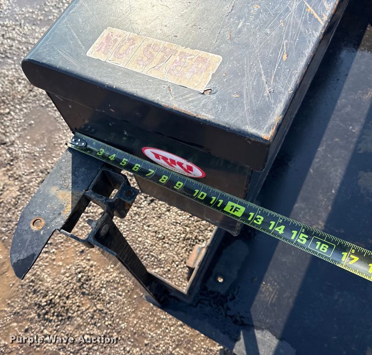 image for item DQ4242 Flatbed