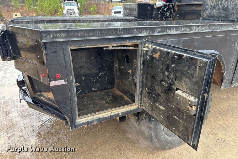 image for item DR2838 2016 RAM 5500 flatbed truck