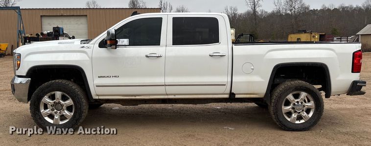 image for item DR2839 2018 GMC Sierra 2500 Crew Cab pickup truck