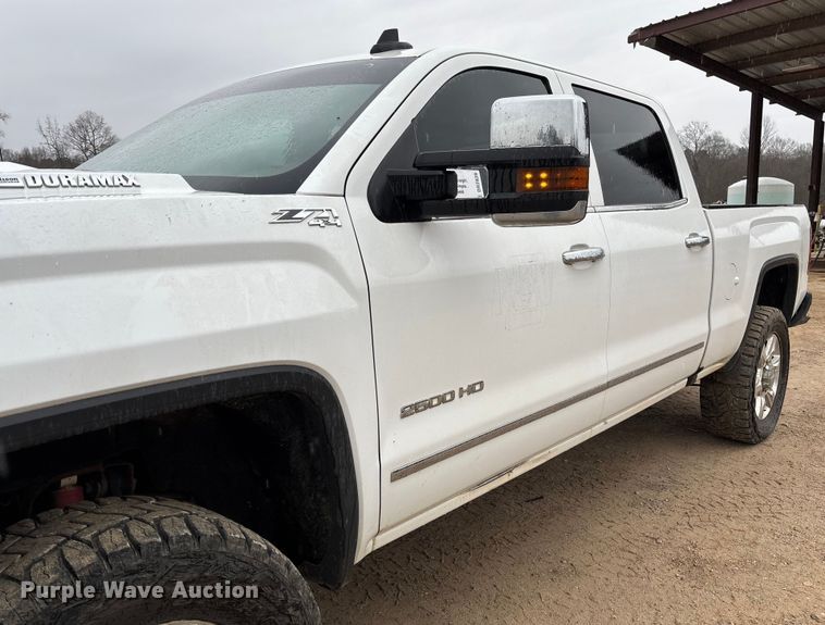 image for item DR2839 2018 GMC Sierra 2500 Crew Cab pickup truck