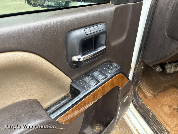 image for item DR2839 2018 GMC Sierra 2500 Crew Cab pickup truck