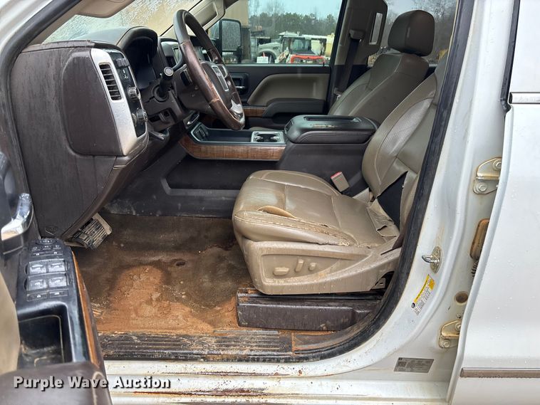 image for item DR2839 2018 GMC Sierra 2500 Crew Cab pickup truck