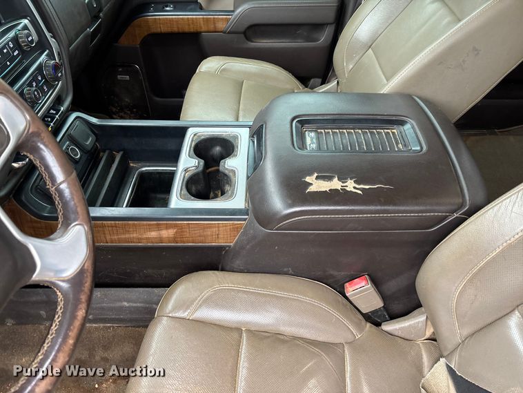 image for item DR2839 2018 GMC Sierra 2500 Crew Cab pickup truck