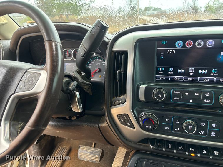 image for item DR2839 2018 GMC Sierra 2500 Crew Cab pickup truck