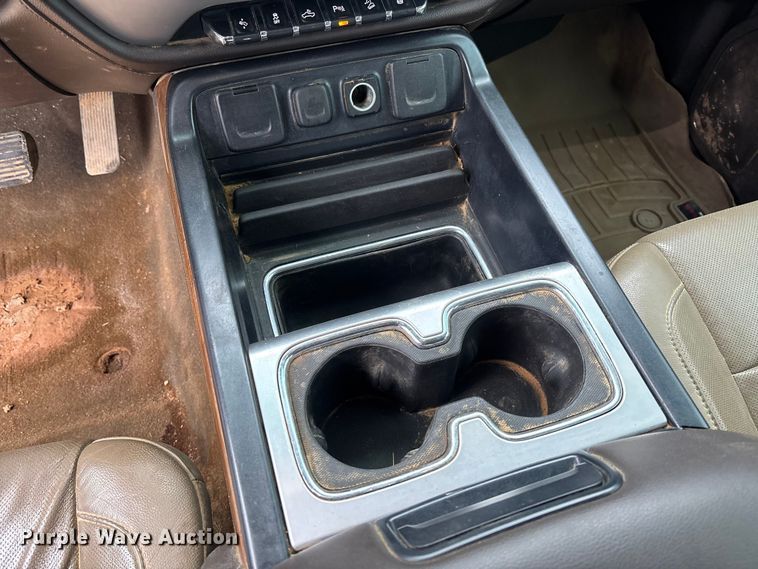 image for item DR2839 2018 GMC Sierra 2500 Crew Cab pickup truck