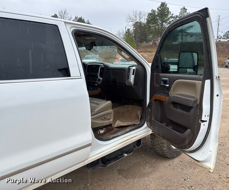 image for item DR2839 2018 GMC Sierra 2500 Crew Cab pickup truck