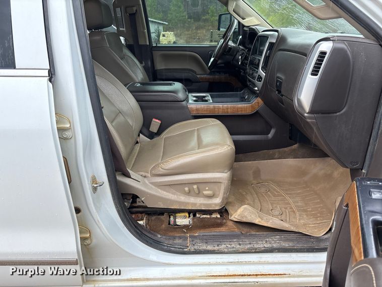 image for item DR2839 2018 GMC Sierra 2500 Crew Cab pickup truck