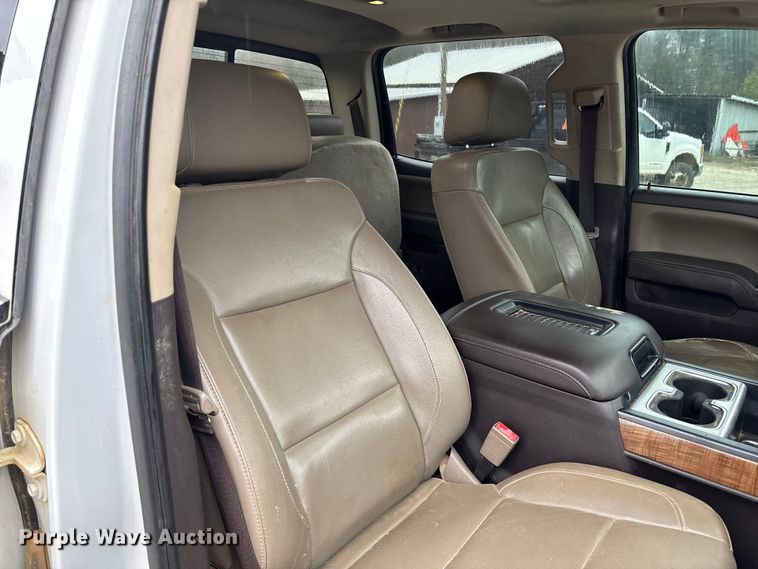 image for item DR2839 2018 GMC Sierra 2500 Crew Cab pickup truck