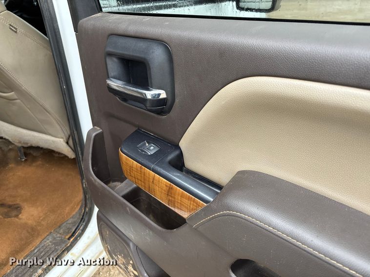 image for item DR2839 2018 GMC Sierra 2500 Crew Cab pickup truck