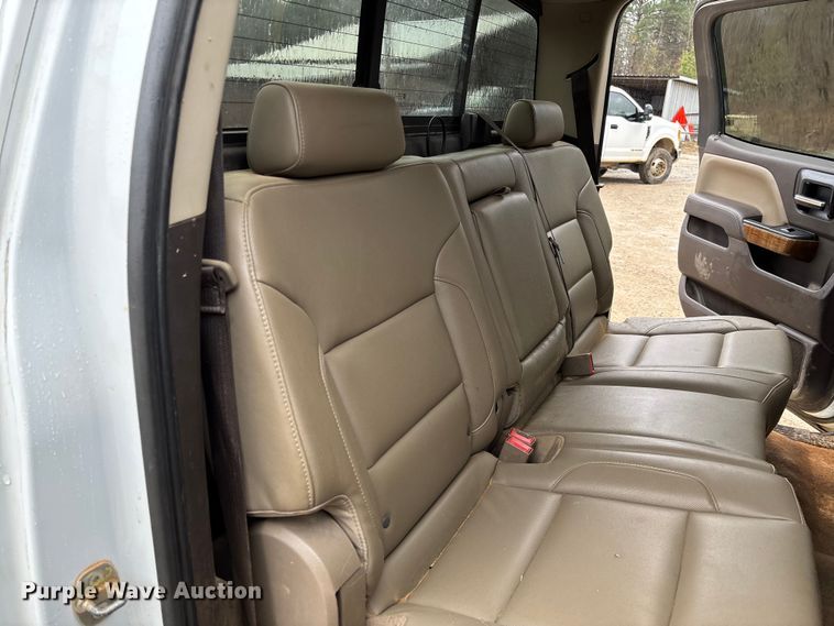 image for item DR2839 2018 GMC Sierra 2500 Crew Cab pickup truck