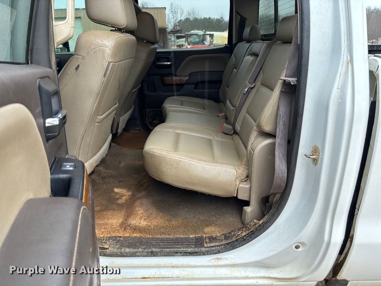 image for item DR2839 2018 GMC Sierra 2500 Crew Cab pickup truck