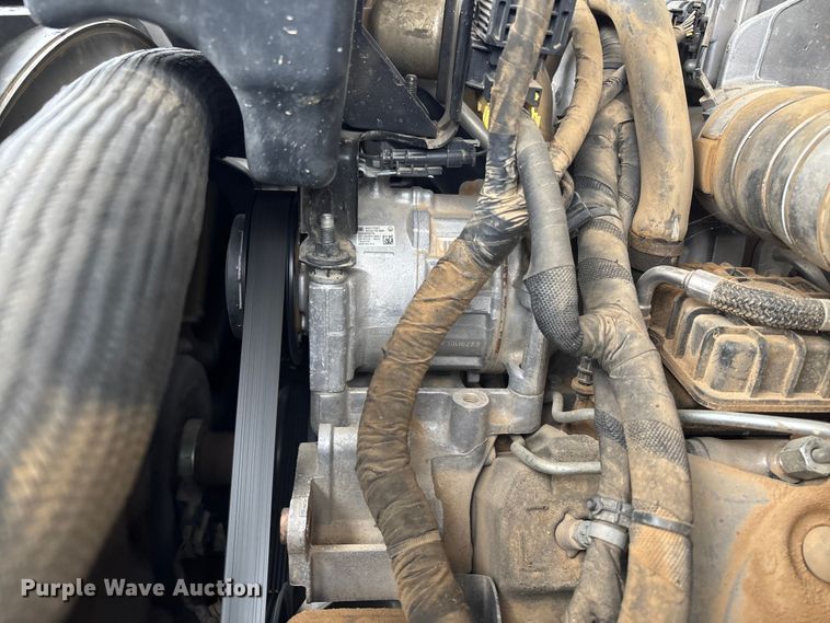 image for item DR2839 2018 GMC Sierra 2500 Crew Cab pickup truck