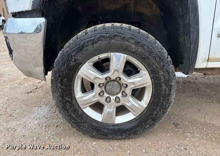 image for item DR2839 2018 GMC Sierra 2500 Crew Cab pickup truck