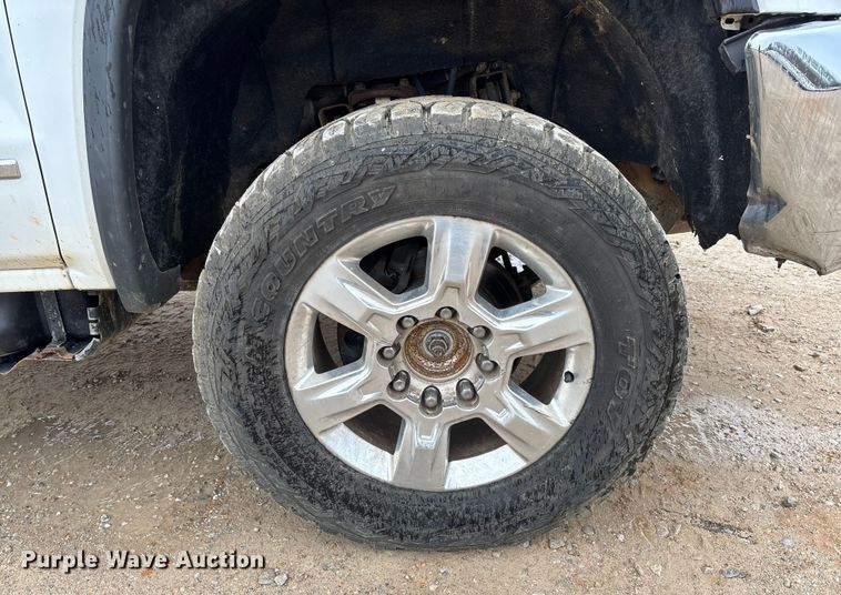 image for item DR2839 2018 GMC Sierra 2500 Crew Cab pickup truck