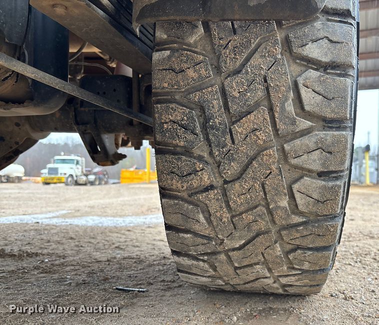 image for item DR2839 2018 GMC Sierra 2500 Crew Cab pickup truck