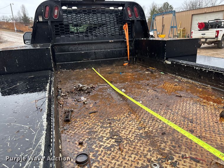 image for item DR2840 2017 Ford F350 Super Duty Crew Cab flatbed pickup truck