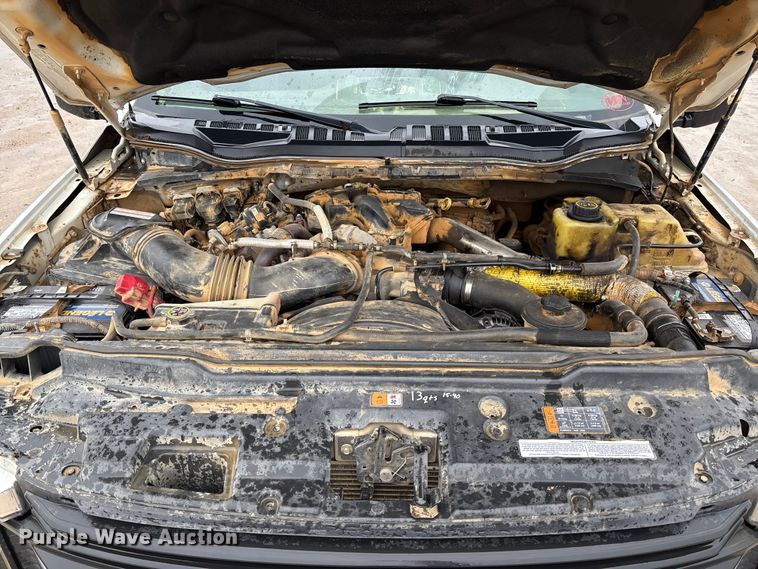 image for item DR2840 2017 Ford F350 Super Duty Crew Cab flatbed pickup truck