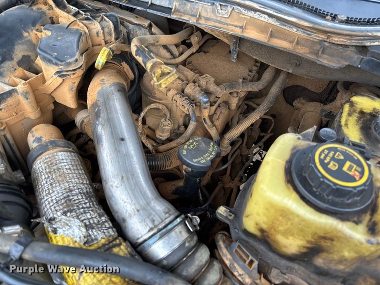 image for item DR2840 2017 Ford F350 Super Duty Crew Cab flatbed pickup truck