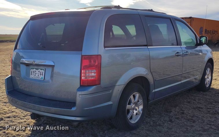 image for item DT0842 2008 Chrysler Town&Country van