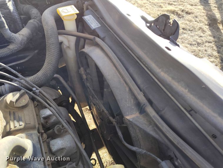 image for item DT0842 2008 Chrysler Town&Country van